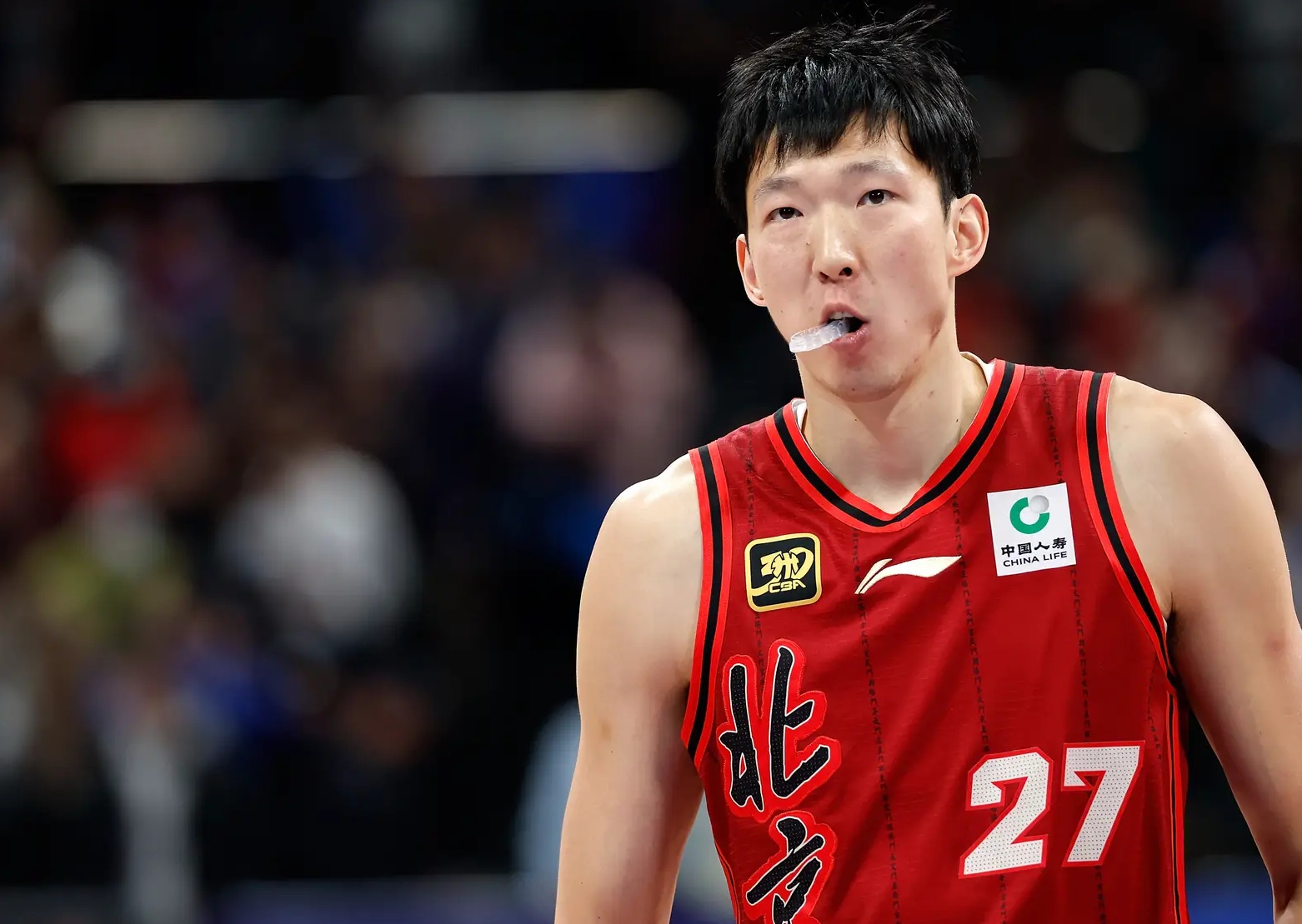 爵士轻取辽宁队，周琦刷新纪录