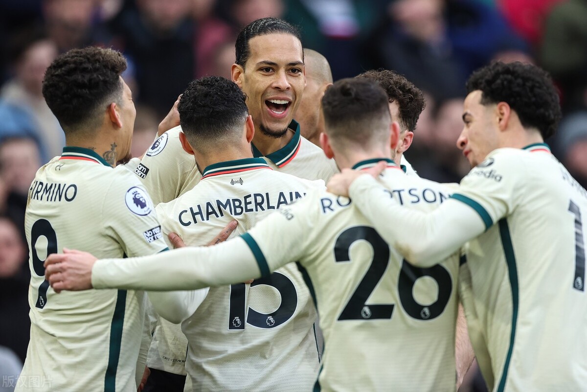 波兰翻盘切尔西,法比尼奥刷新纪录 波兰翻盘切尔西,法比尼奥刷新纪录