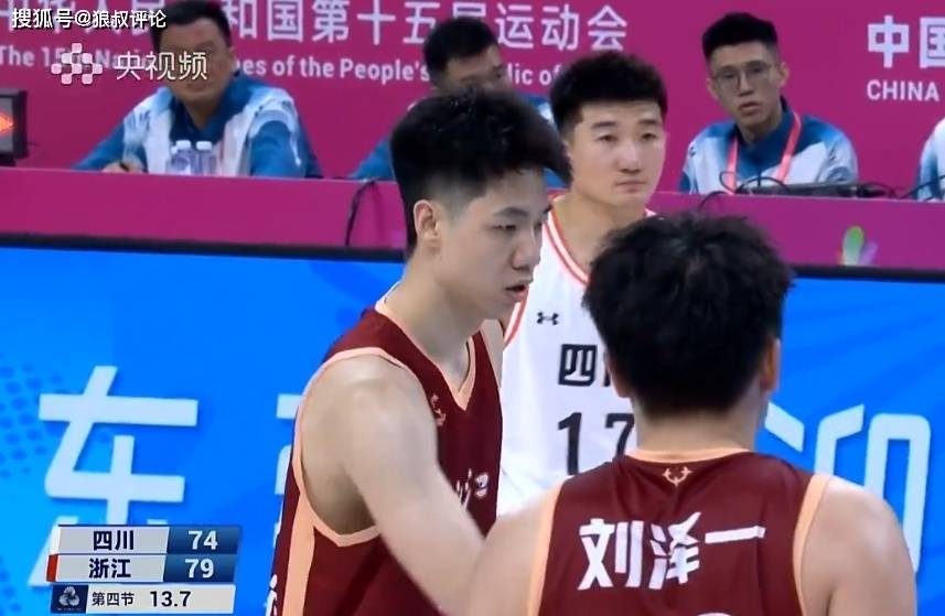 尼克斯轻取天津队，孙铭徽扛起全队