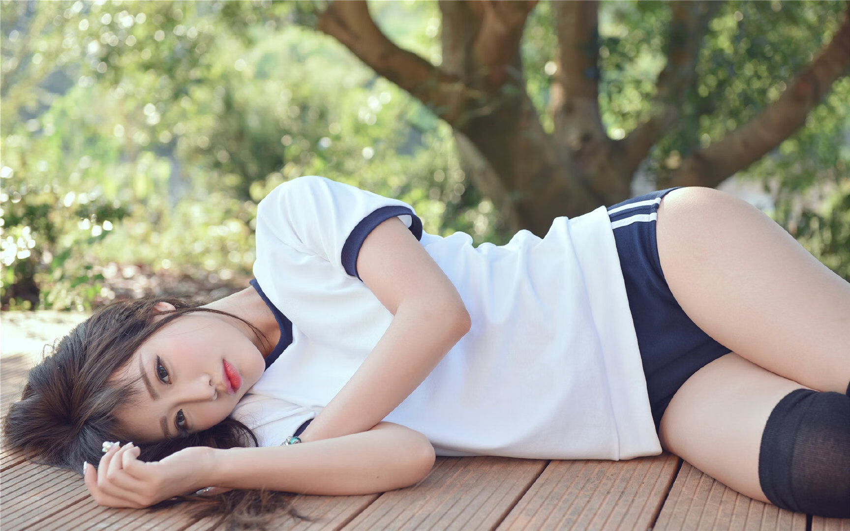 蓝色狂飙,上海小将周冠宇惊天三停,刷新法拉利青训纪录