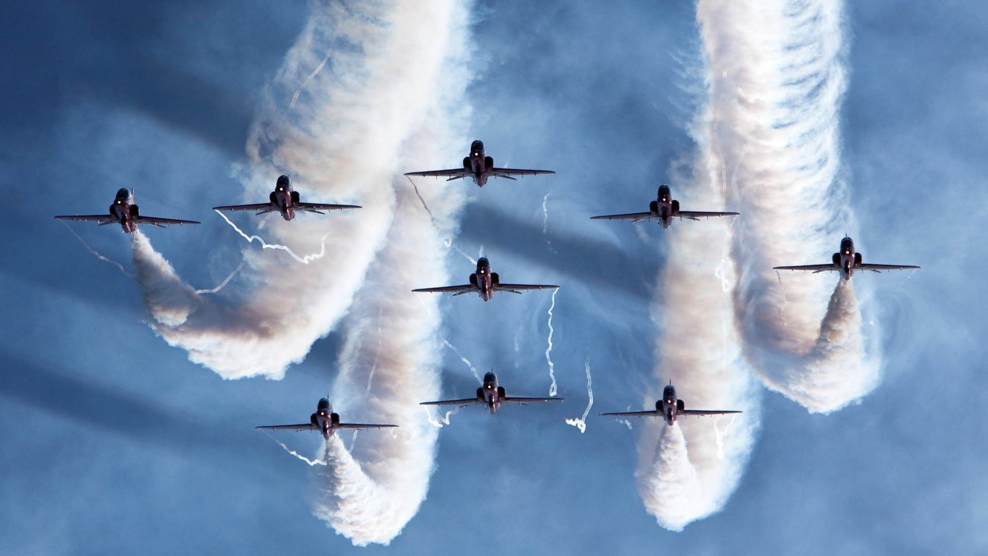 赛道逆袭,哈斯车队以弱胜强,勒克莱尔逆境中绽放光芒