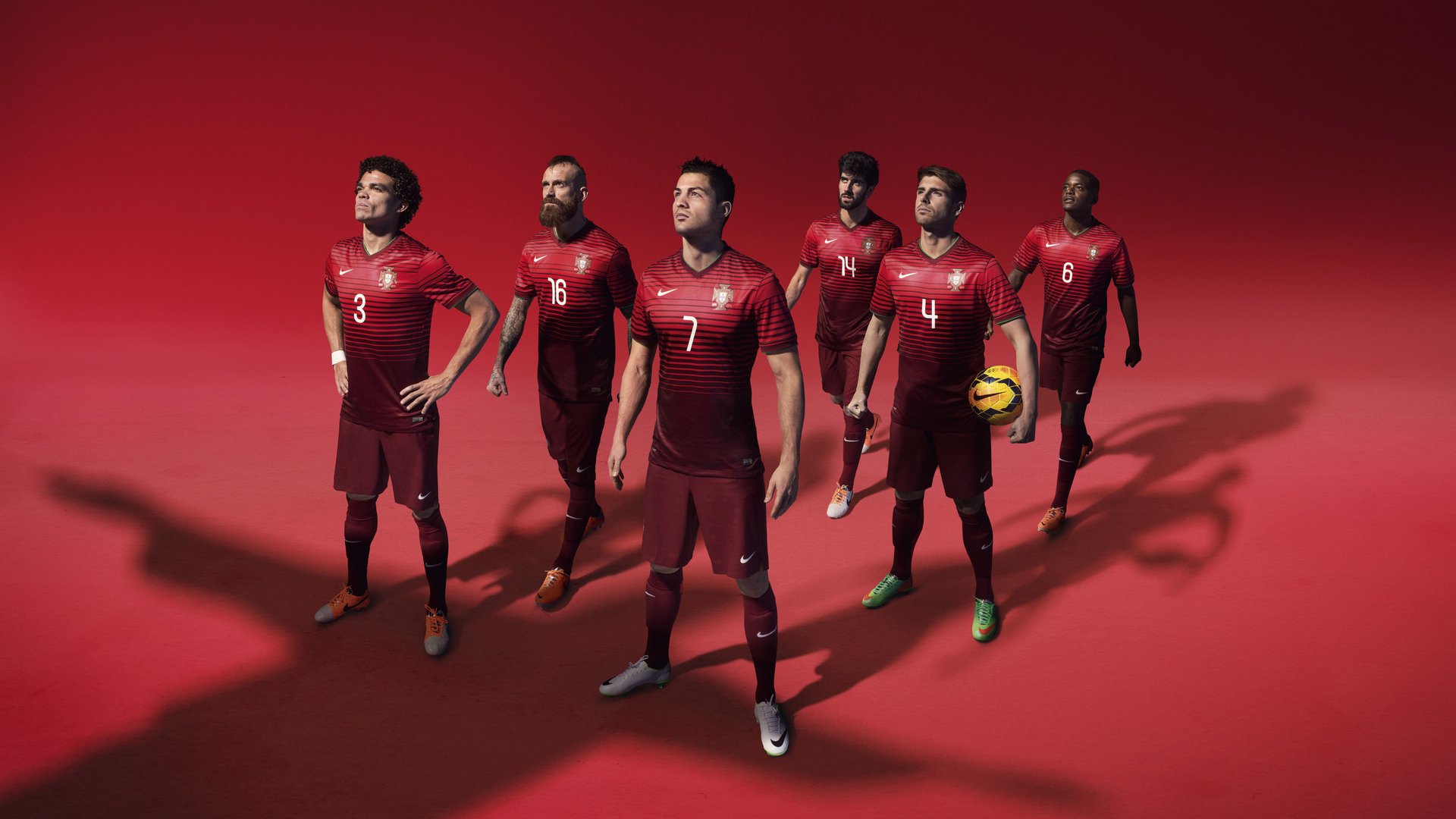 决胜巴黎前夜，巴斯托尼生涯之夜托起意大利四周期望