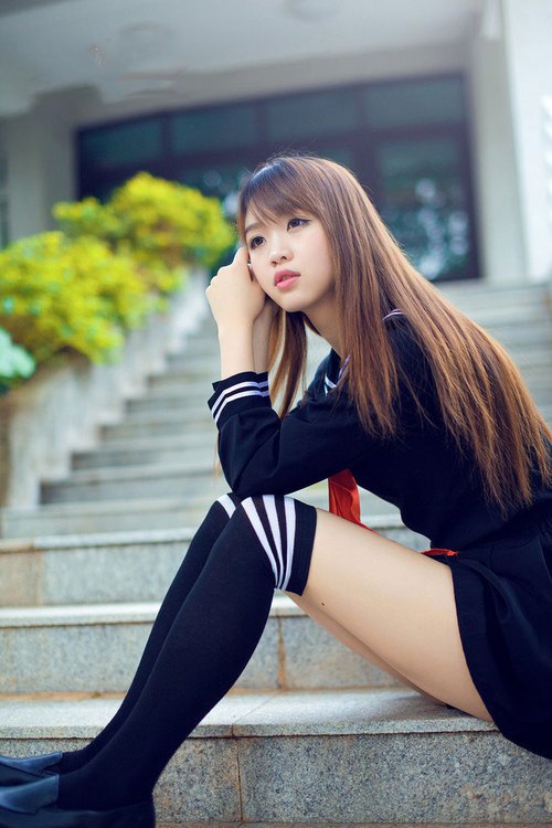 这篇文章的核心在于唯一性—一场不可能发生的比赛，却因为极致的戏剧性、情感冲突和足球精神，成为球迷心中应该发生的传说。基于此，我为你构思了标题和正文